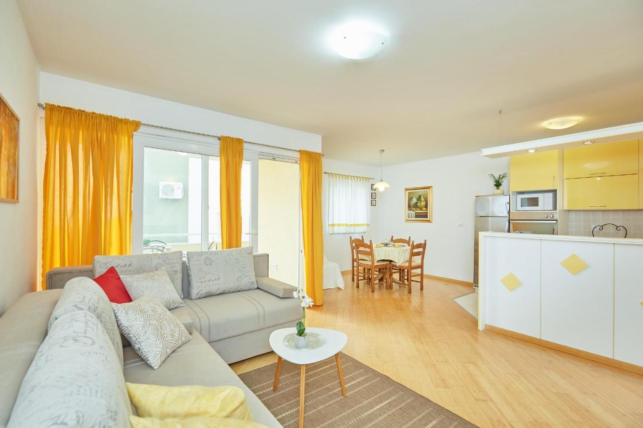 Apartments Zelic Тучепи Екстер'єр фото